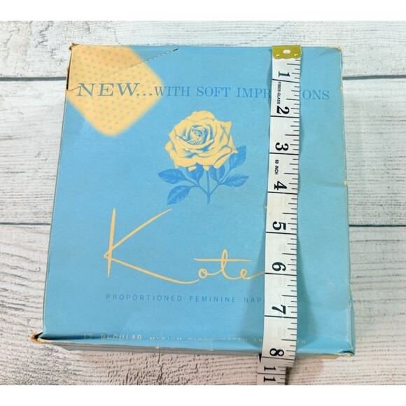 Vintage 1959 Kotex Feminine Pads Napkins 1 Box of 12 Unused Prop - Picture 2 of 10